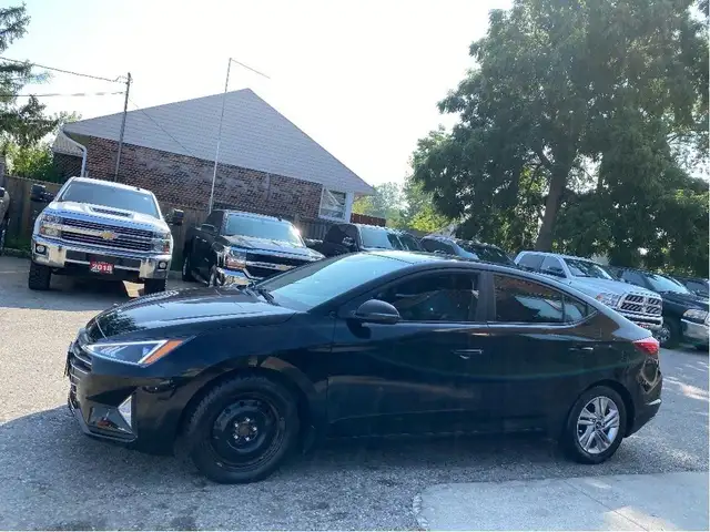 2020 Hyundai Elantra Preferred in Cars & Trucks in London - Image 5