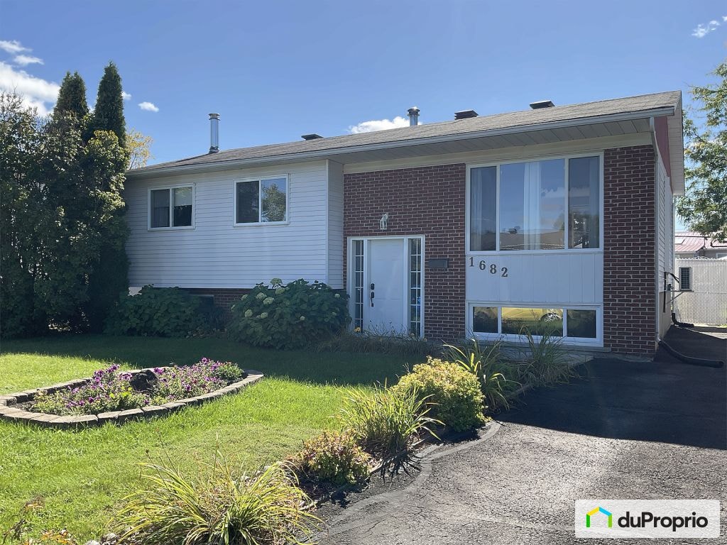$571,000 - Bungalow for sale in Terrebonne (Lachenaie) — photo 1