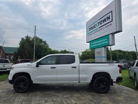 2024 Chevrolet Silverado 1500 LT Trail Boss Crew Cab 4x4 with the 5.3L V8 and only 46,231kms! Clean... (image 7)