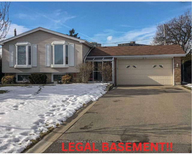 5 Bedroom 3 Bths - located at Dixie/ Clark in Houses for Sale in Mississauga / Peel Region