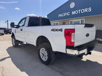 2019 Ford F-250 XLT Regular Cab 8ft Long Box 4x4 for sale at Pacific Motors near Winnipeg, Manitoba... (image 5)