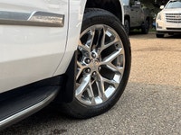 This Cadillac Escalade 4WD delivers a Gas 6.2L/376 engine powering this Automatic transmission. Sunr... (image 5)