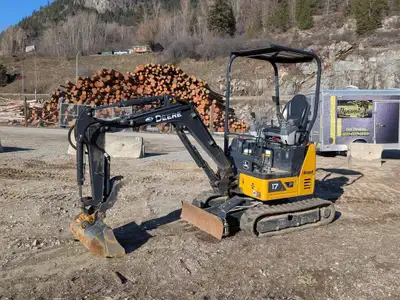 2024 DEERE 17 P-TIER Mini Excavator - Straight Travel Pedal, Swing Boom, 3 ft 2 in Stick, Backfill B...