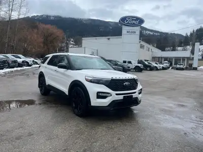 Come by Nelson Ford and check out this used vehicle on our lot. This 2022 Ford Explorer ST with a 3....
