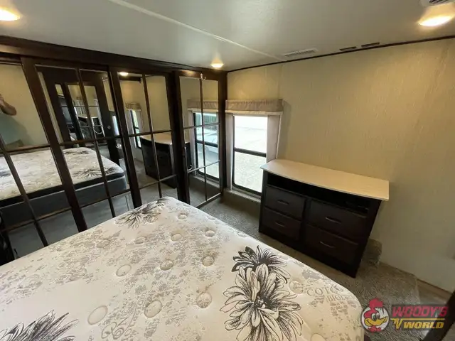 2018 PALOMINO RV COLUMBUS 298RL in Travel Trailers & Campers in Edmonton - Image 26