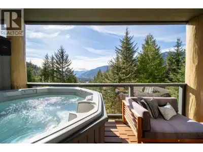A rare opportunity at The Ridge at Taluswood: this beautifully positioned 2-bedroom, 2-bathroom town...