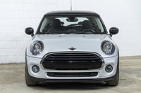 *English below* *Français:* Cette charmante MINI COOPER 3 Door se présente dans une élégante livrée... (image 1)