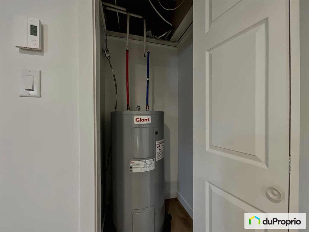 $330,000 - Triplex for sale in St-Prime — photo 2