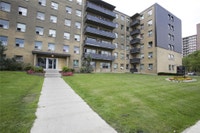 Everything close to home! Just minutes from Highway 401 at Markham and Lawrence and serviced by TTC... (image 2)