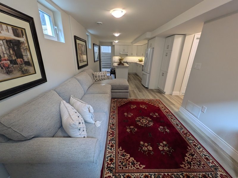Gorgeous Full Furnished Basement Apartment in Ardagh 5