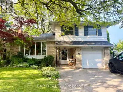 32 DUNLACE DRIVE Toronto (St. Andrew-Windfields), Ontario