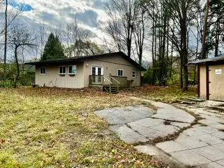 ***This listing is for the detached rear cottage at 51 Leslie Frost Lane, with its own private drive...