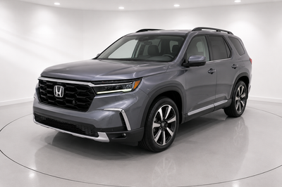 2023 HONDA PILOT TOURING – 3-ROW | LUXURY | FAMILY READY The 2023 Honda Pilot Touring is built for f...