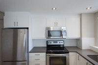 Akelius two bedroom apartment for rent. Located near Sherbrooke & Drummond in the Downtown - McGill... (image 1)
