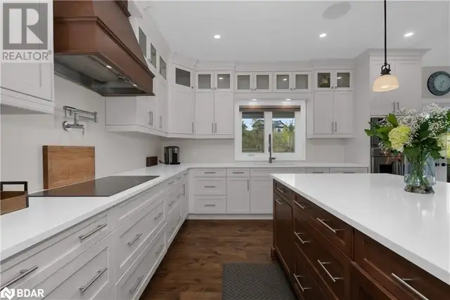 28 THOROUGHBRED Drive Oro-Medonte, Ontario in Houses for Sale in Barrie - Image 9