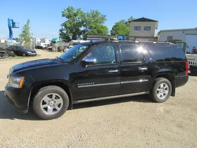 Very clean 2014 Chevrolet Suburban LTZ Car fax shows it has spent numerous winters in California . A...