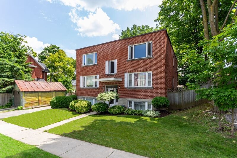 2 Bedroom Apartment on Mature Street near downtown Guelph Long Term