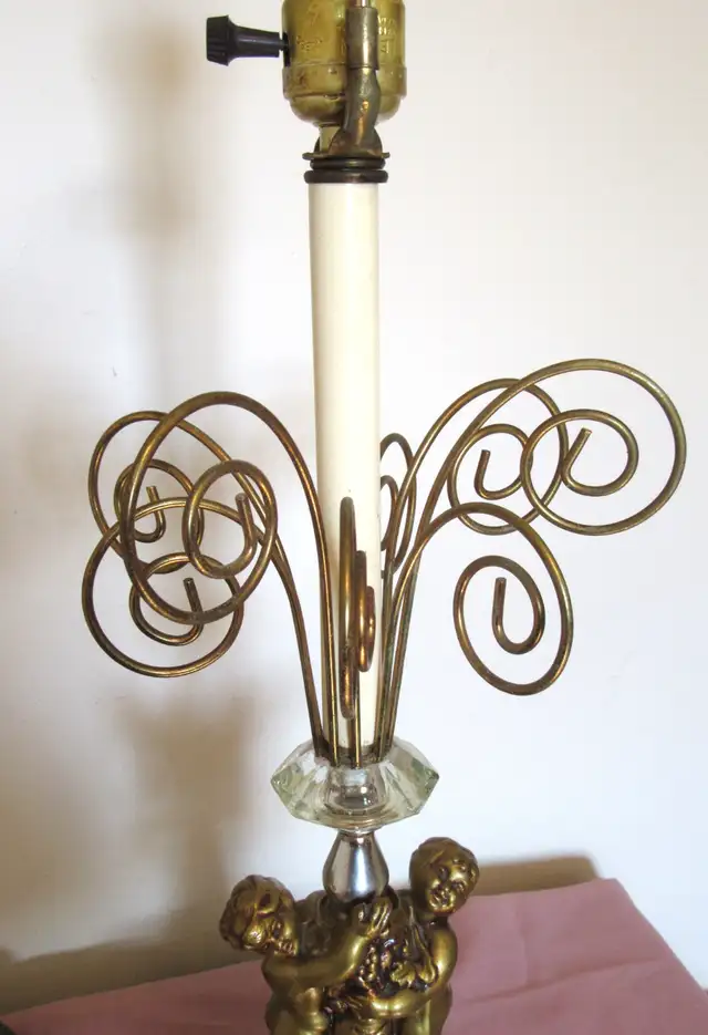 Hollywood Regency Style Cherub Table Lamps, Vintage in Indoor Lighting & Fans in City of Montréal - Image 6