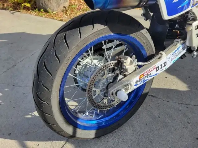 2024 Suzuki DR-Z400SM in Sport Bikes in Ottawa - Image 4