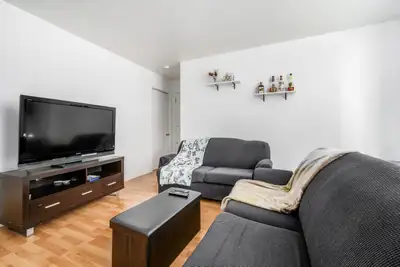 Appartement 4 et demi à louer dans un complexe de 48 appartements bien situé sur la rue Saint-George...