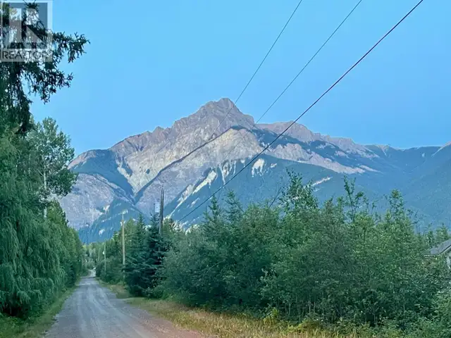 Lot 1 Neville Road Golden, British Columbia in Land for Sale in Revelstoke - Image 4