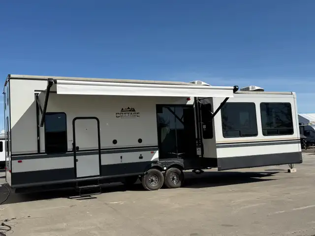 2022 Forest River Cedar Creek Cottage 40CDL in Travel Trailers & Campers in St. Albert - Image 34