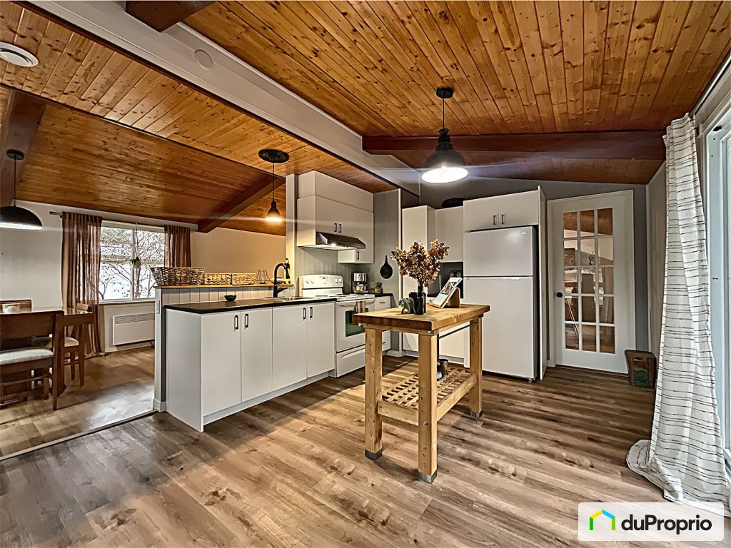 $229,900 - Bungalow for sale in St-Isidore — photo 1