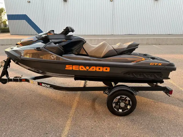 2022 SEADOO GTX 230 (FINANCING AVAILABLE) in Personal Watercraft in Strathcona County - Image 12