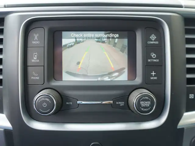 2023 Dodge RAM 1500 SLT Crew Cab - SHORT BED | 4x4 | LOW KMS!!! in Cars & Trucks in Winnipeg - Image 29