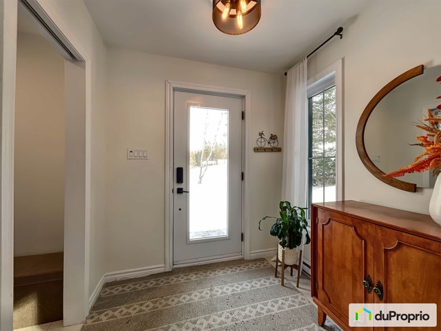 $679,000 - Bungalow for sale in Chicoutimi (Chicoutimi) — photo 3