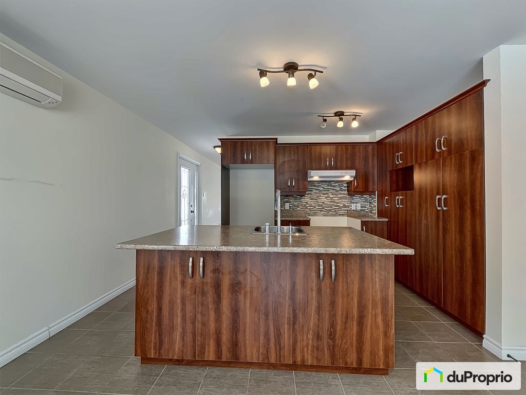$339,000 - Condominium for sale in Chicoutimi (Chicoutimi) — photo 3