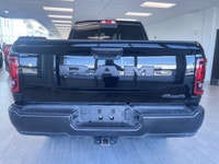 ===== Key Features ===== * Only 16,477 km * One Owner * No Reported Accidents * Tradesman Trim * 4WD... (image 3)