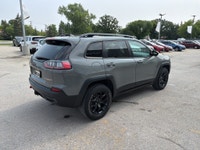 2022 Jeep Cherokee Trailhawk Elite Available Now at Loeppky Auto Sales Take on every adventure in co... (image 4)