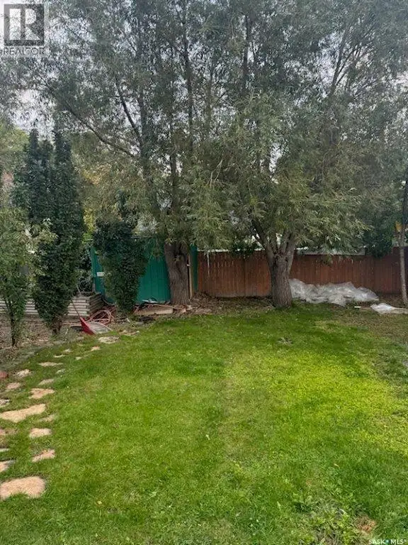 113 4th AVENUE E Kindersley, Saskatchewan in Houses for Sale in Saskatoon - Image 35