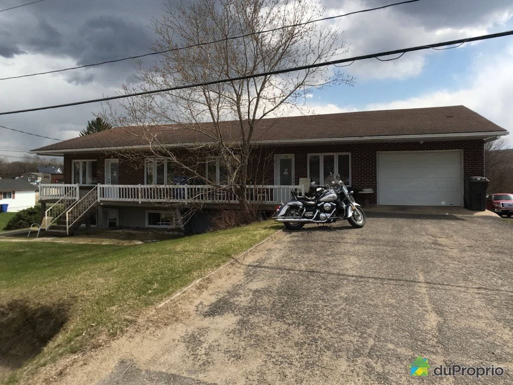 $579,000 - Quadruplex for sale in St-Damien — photo 1