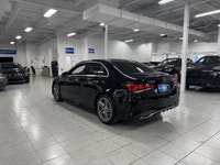Découvrez cette Mercedes-Benz A 220 2022 avec ensemble AMG, une berline compacte qui combine parfait... (image 6)