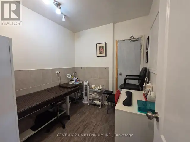 A - 2479 LAKE SHORE BOULEVARD W Toronto (Mimico), Ontario in Commercial & Office Space for Rent in Mississauga / Peel Region - Image 7