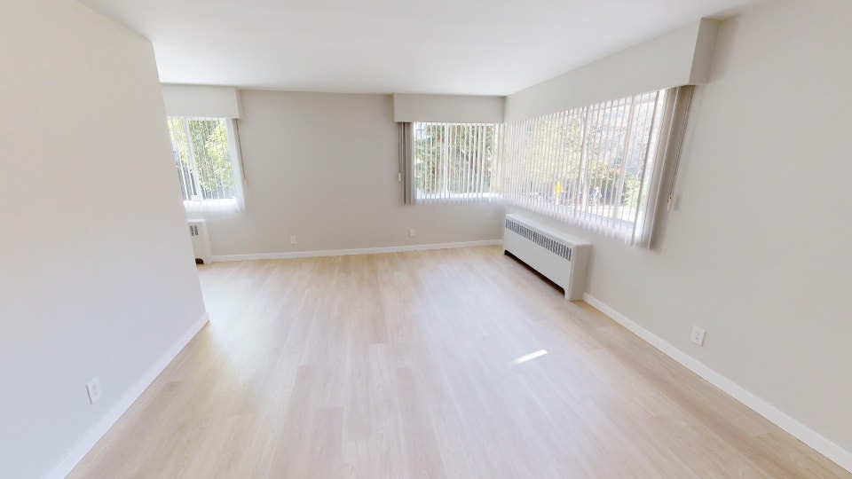 Apartment for Rent at The Glenmore, West End Vancouver 2