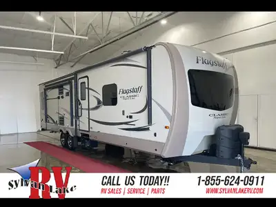 The 2017 Flagstaff Classic Super Lite 8320KBS delivers a warm, upscale camping experience designed t...
