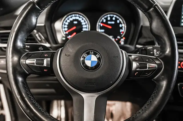 2018 BMW X1 xDrive28i | Mags | Cuir | Toit Pano | Caméra | * À v in Cars & Trucks in City of Montréal - Image 18