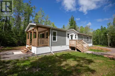 MODERN COUNTRY LIVING JUST MINUTES FROM AMHERST! Tucked away on a quiet, sought-after road, this 1-y...