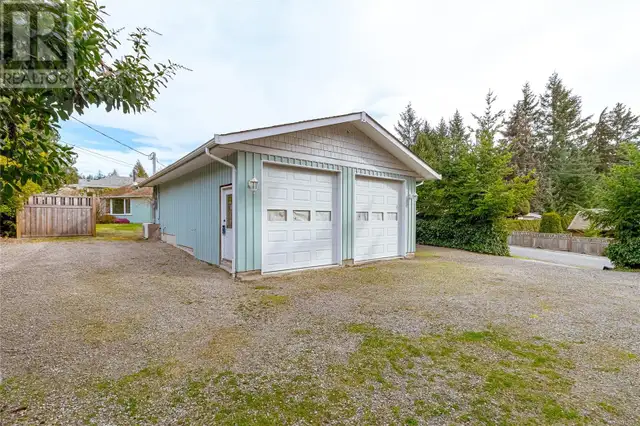 421 Quatsino Rd Qualicum Beach, British Columbia in Houses for Sale in Parksville / Qualicum Beach - Image 5