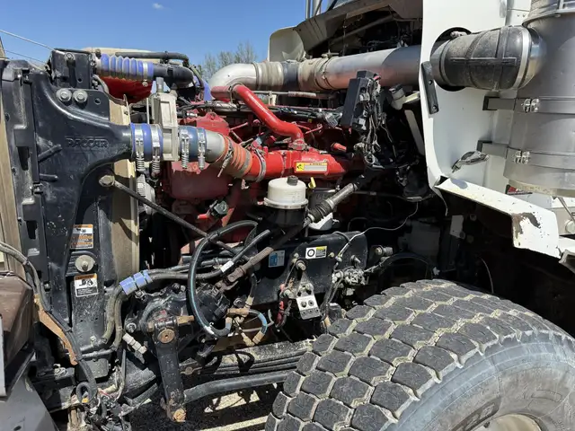 2015 KENWORTH T800 in Heavy Trucks in Saskatoon - Image 10