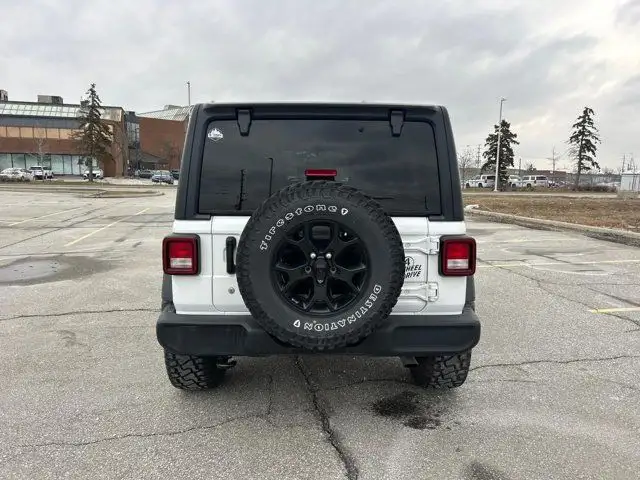 2020 Jeep Wrangler Unlimited Willys 4x4 | Hardtop | 3.6L in Cars & Trucks in Mississauga / Peel Region - Image 6
