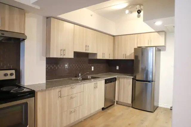 Jan-Aug Rental At Laurier In Waterloo in Long Term Rentals in Kitchener / Waterloo - Image 11