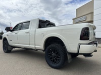 This Ram 2500 boasts a Intercooled Turbo Diesel I-6 6.7 L/408 engine powering this Automatic transmi... (image 6)