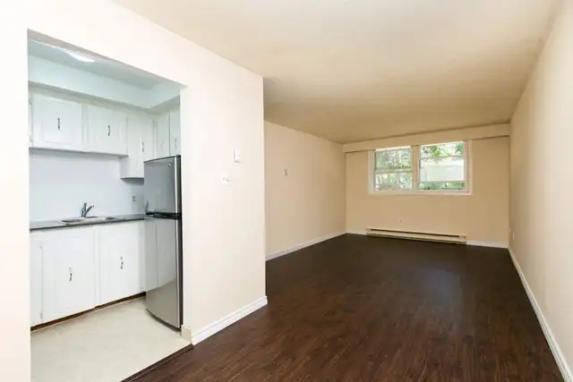 45-49 Surrey Street East - bachelor Apartment for Rent in Long Term Rentals in Guelph - Image 5