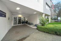 Located in the heart of the West End of Vancouver on a quiet, treelined street, Casa Del Vandt offer... (image 8)