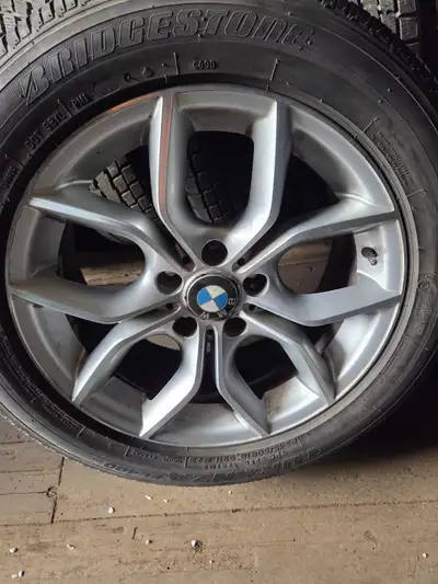 • STOCK # S86 • PNEUS ETE / SUMMER TIRES • 4 MAGS 18'' BMW X3 • 4 PNEUS BRIDGESTONE TURANZA (245/50/...
