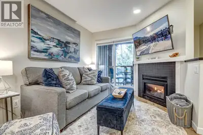 A refined one-bedroom townhome in the heart of Whistler Village, offering a compelling blend of comf...